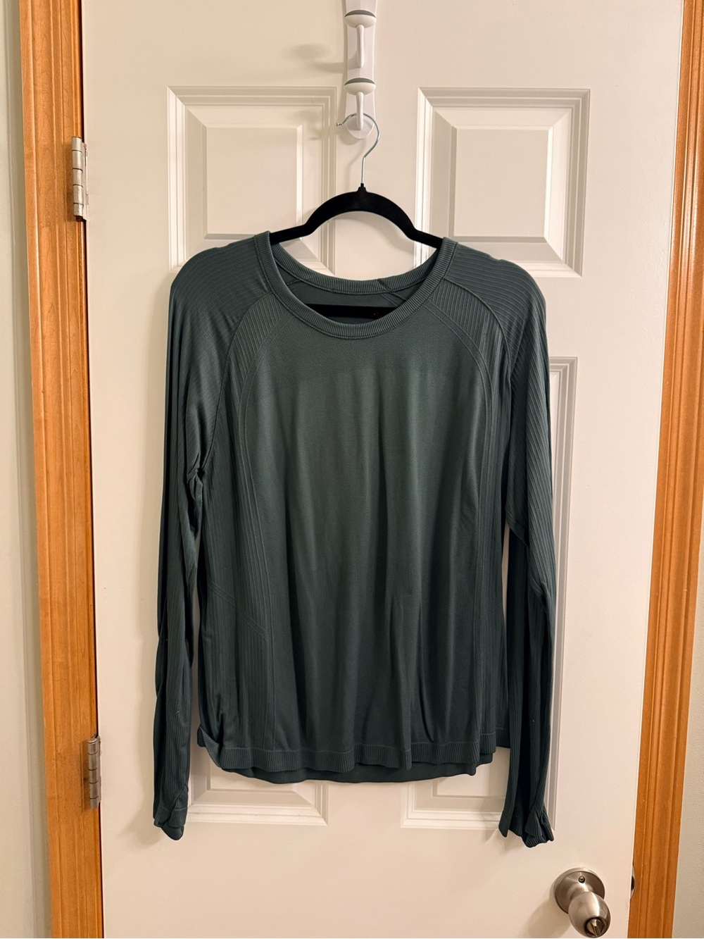 Old Navy Women's Long-Sleeve Performance Tee - Deep Green